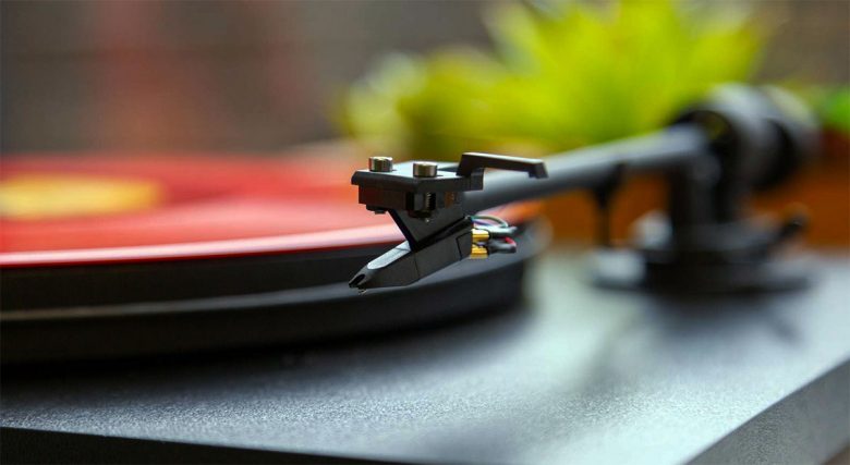 Reasons to Choose Belt-Drive Over Direct-Drive Turntables